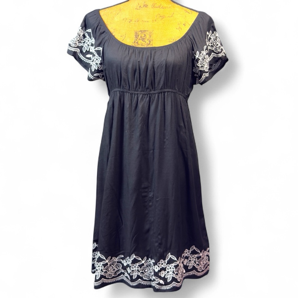One Clothing midi dress black with white stitching Women’s size XL | ag